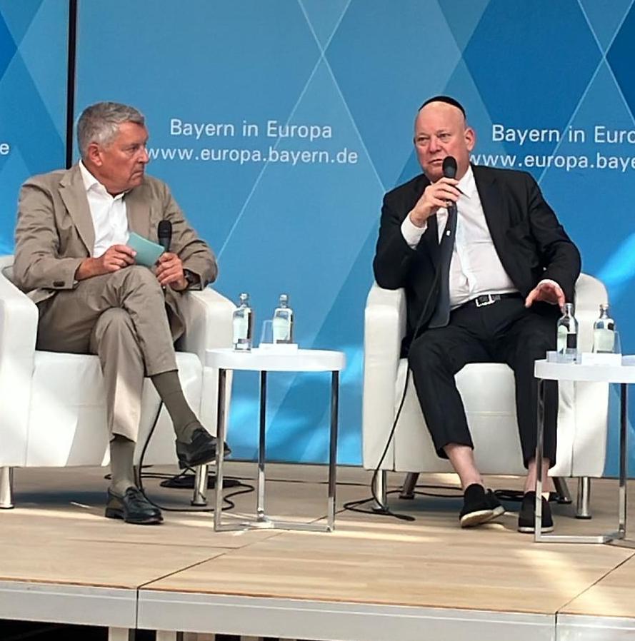 europeanrabbis's tweet image. Yesterday, CEO @GadyGronich spoke at the Free State of Bavaria’s event “Antisemitism in the Digital World” in Brussels 🇪🇺🇧🇪✡️
As antisemitism rises across Europe, especially online, decision-makers must act fast. Combating hate demands leadership, responsibility, and unity.