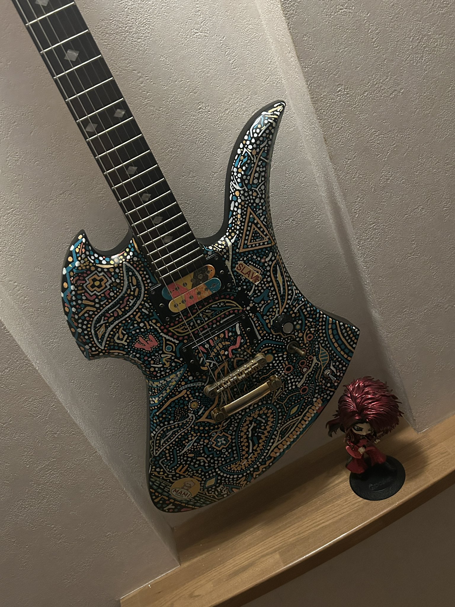 売り切り最終値下げアメーバペイズリー風ペイントギター モッキンバード hideモデル再現/アメーバペイズリー/モッキンバード/スルー
