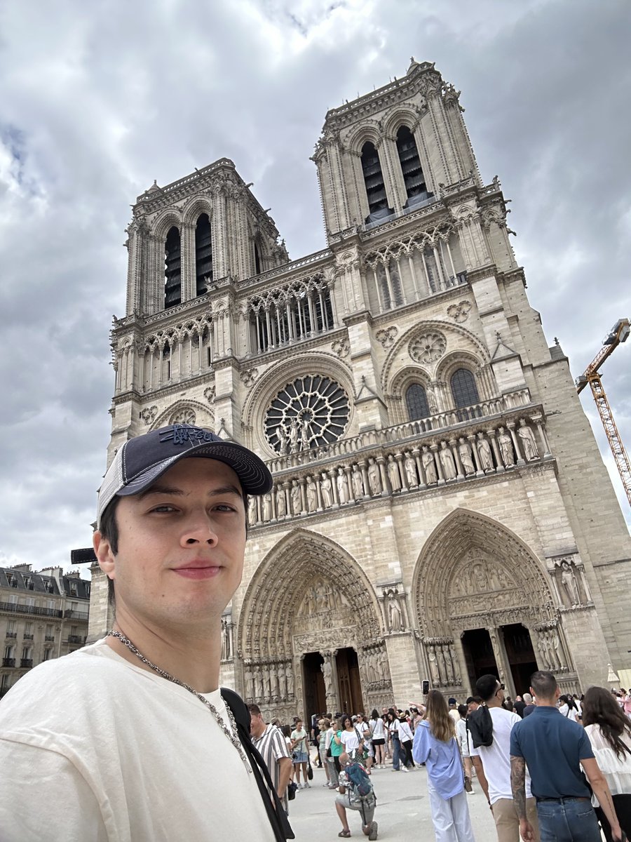 musta kau jan? ganda d2 sa paris !