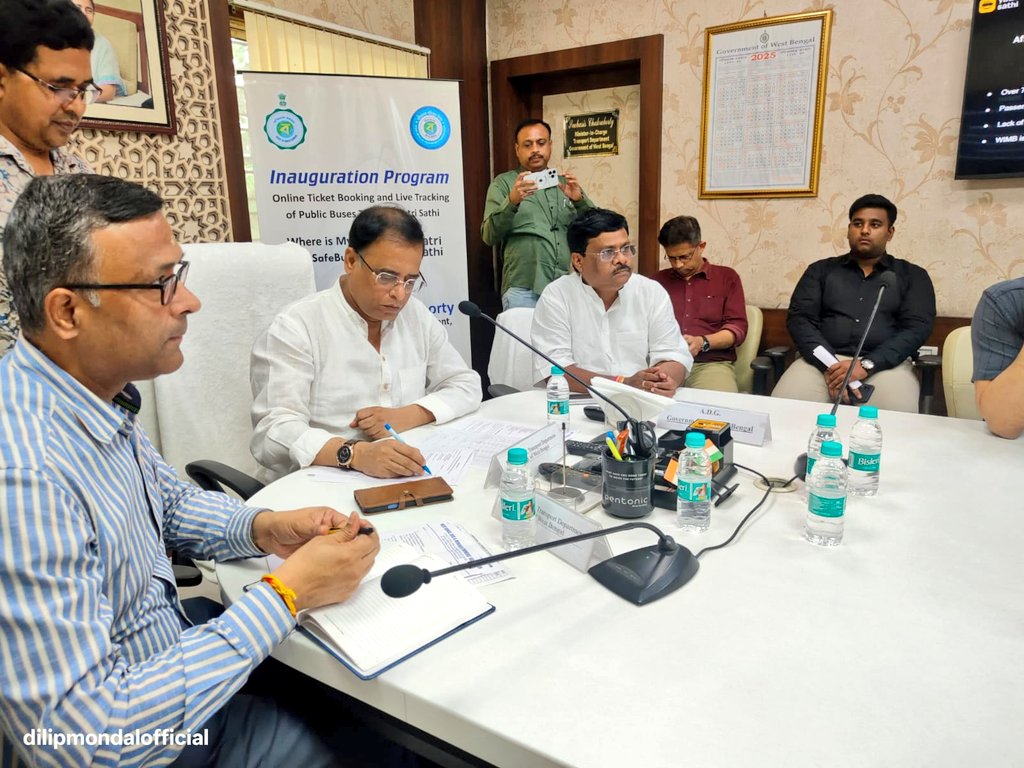 DilipMondalAITC's tweet photo. Today I attended the inauguration program of Online Ticket Booking &amp; Live Tracking of Public Buses through a new apps named "Where is my bus" along with Shri. @SnehasisAITC, Transport Minister, Govt. of West Bengal.

#Whereismybus @MamataOfficial @AITCofficial @abhishekaitc https://t.co/vrdql5RGvR