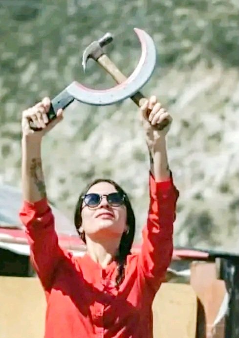 ♥️🇨🇺
Comunista, muy COMUNISTA.
¿Algún problema?