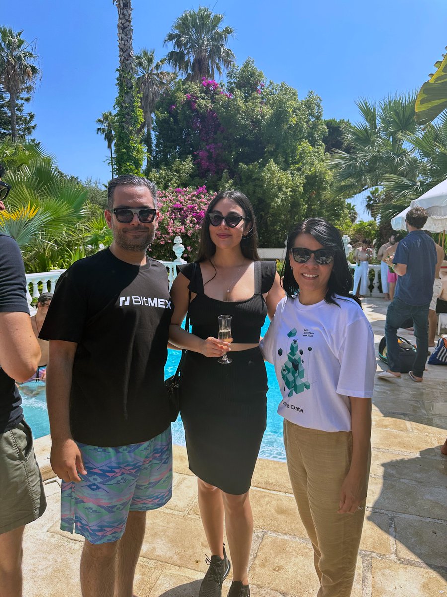 mdoorfard's tweet image. What a week at @EthCC; full of insights, energy & incredible conversations about the future of @ethereum. I attended the #DIA Infra Gardens private villa event, co-hosted by @DIAdata_org, @arbitrum, @conduitxyz, @reactivenode & @goldskyio.