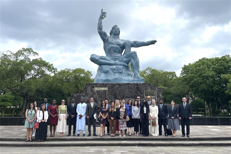 From June 27 to July 3, 23 young diplomats visited  Nagasaki, Hiroshima and Tokyo under the #UN Disarmament Fellowship Program. 
mofa.go.jp/press/release/…
