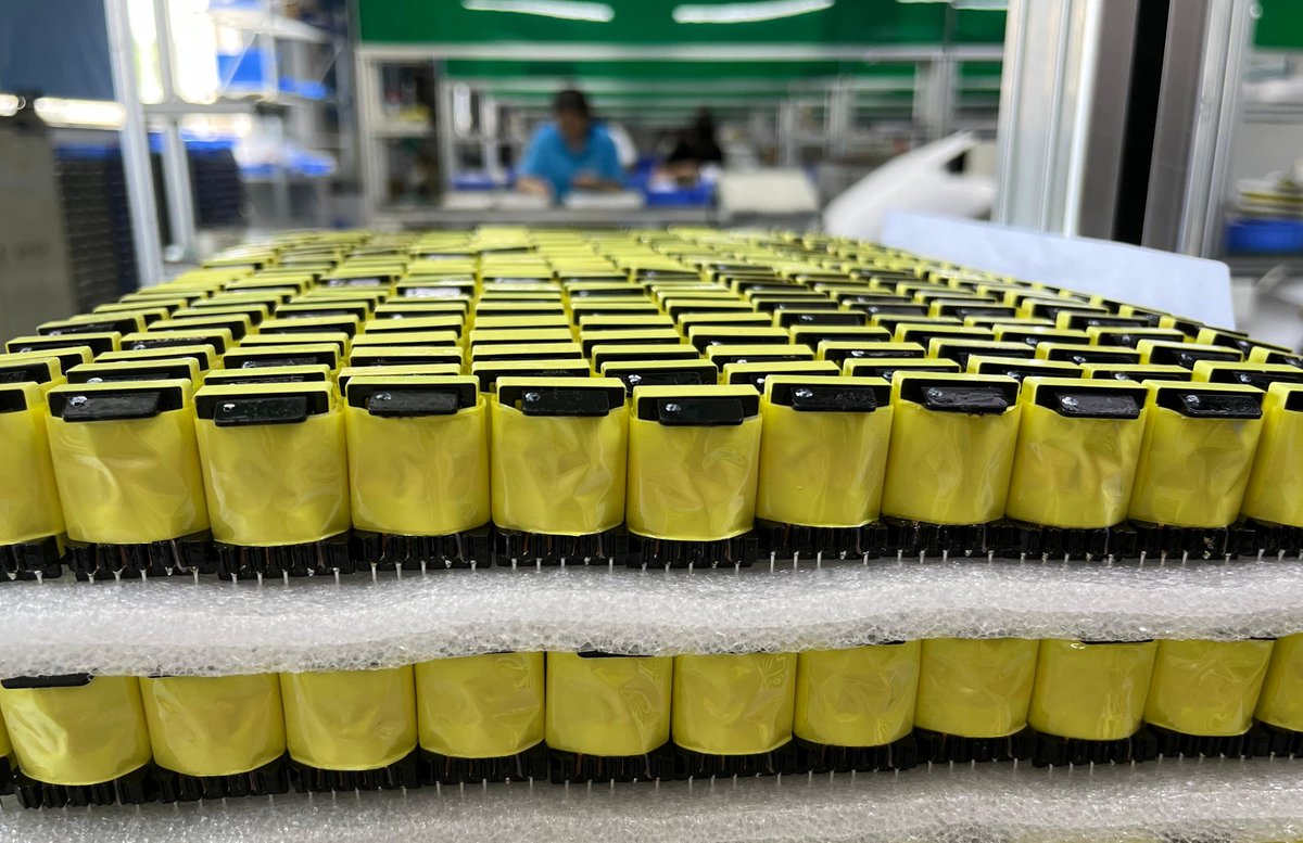 bztrafo's tweet photo. 🔌 Precision Winding, Powerful Performance!
📍 Behind the scenes at BZTRAFO HF transformer workshop.
📦 Robust packaging ensures safe global delivery.
📩 DM for quotes &amp; fast samples.
sale@bztrafo.com
https://t.co/xZOqhkG3p6
#HighFrequencyTransformer #CustomElectronics https://t.co/L23eHCSWdL