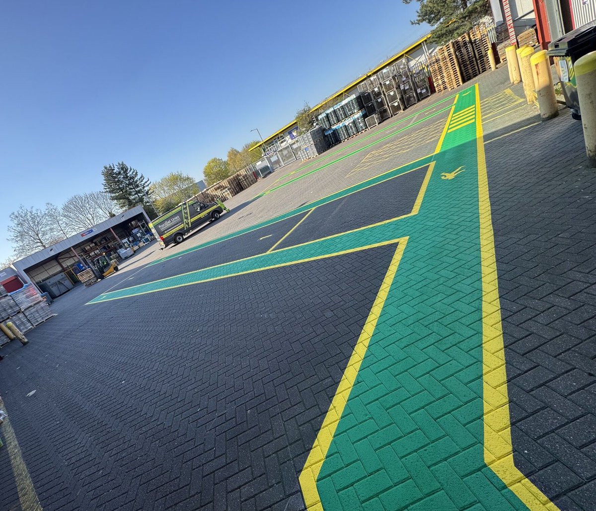 MeonUK's tweet image. The right preparation leads to lasting results! 📸

Efficiency is the name of the game!

Read the full case study 👉 bit.ly/40CoJPY

#ParallelLines #LineMarking #ColdApplied #LineMarkingPaint #YardMarkings #DeliveryYard
