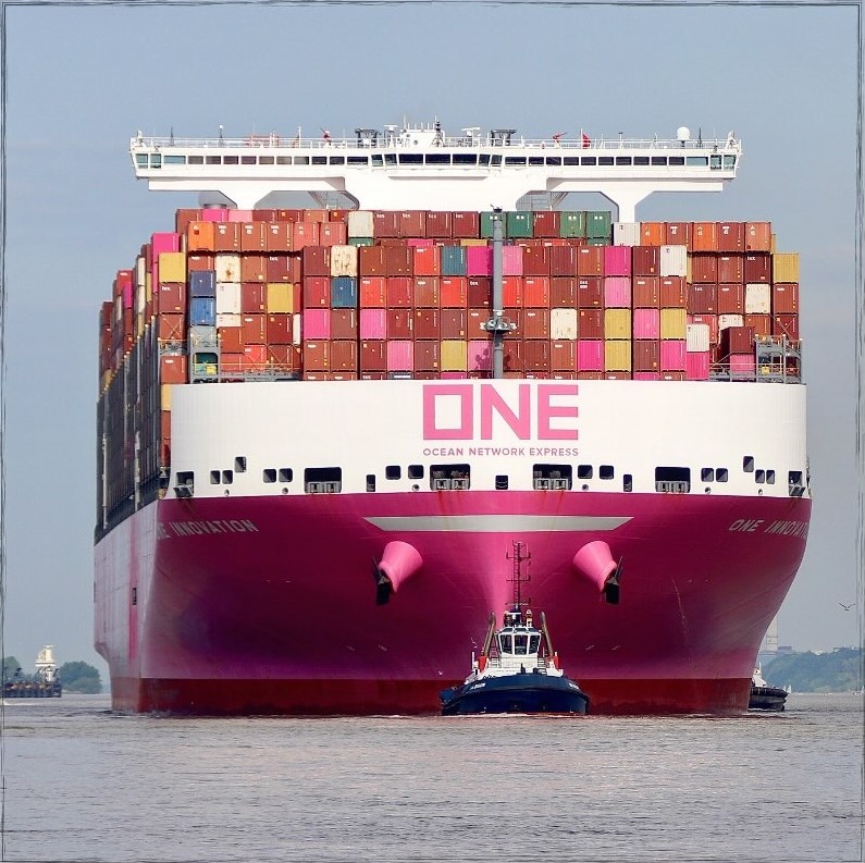 #ONE for the weekend: Greatness Moves with Teamwork ⚓️❤
ONE INNOVATION commands attention with her bold presence — but zoom in closely and you'll spot her tiny yet mighty tugboat partner, working hard behind the scenes 🌊 This striking shot is a reminder that even the grandest