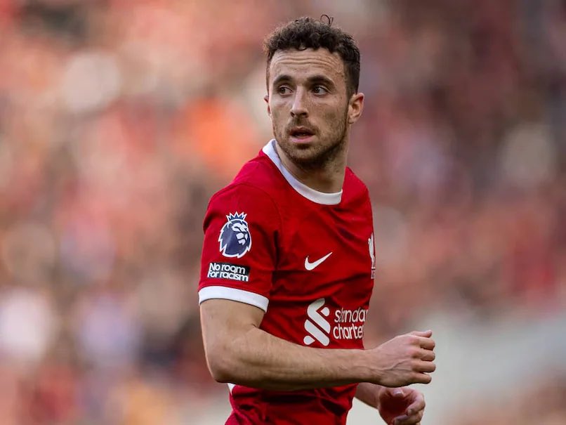 Uff! Portuguese international and Liverpool forward Diogo Jota has died in a car crash in Spain. He had married his long time girlfriend only last month! Jota’s brother André Silva too perished in the crash! #DiogoJota #AndréSilva #RIPDiogoJota