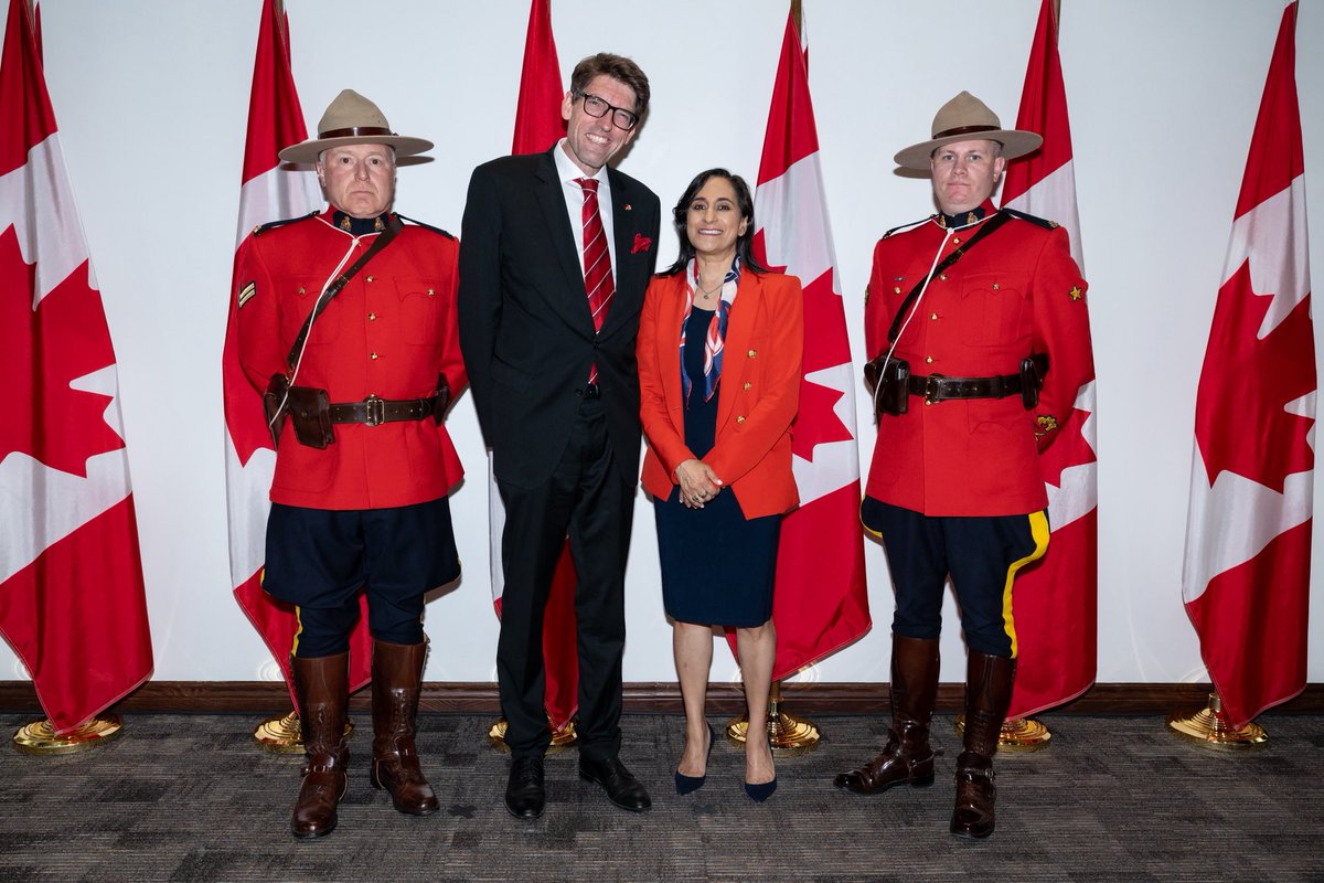Matthias Lüttenberg & Tjorven Bellmann (@gerambcanada) on Twitter photo Great to meet 🇨🇦 Foreign Minister Anita Anand this week at the occasion of the Canada Day in Ottawa. After her successful visit to Germany last week, we briefly discussed the way forward in our bilateral relations. Thank you <a href="/AnitaAnandMP/">Anita Anand</a> Great to meet 🇨🇦 Foreign Minister Anita Anand this week at the occasion of the Canada Day in Ottawa. After her successful visit to Germany last week, we briefly discussed the way forward in our bilateral relations. Thank you <a href="/AnitaAnandMP/">Anita Anand</a>