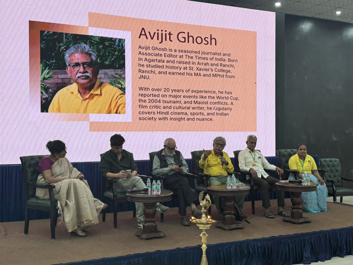 NasviIndia's tweet photo. 🍲 Insightful session on Growing Street Food Culture in India at #IndiaStreetVendorForum!
Chef Kunal Kapur, Prof. Pushpesh Pant, Avijit Ghosh, Ghanshyam ji &amp; Kanchan Devi ji shared powerful thoughts.
Moderated by Sangeeta Singh (NASVI).
#StreetFood #NASVI #BadalteKalBadalteHum https://t.co/VJSVPPYmpw