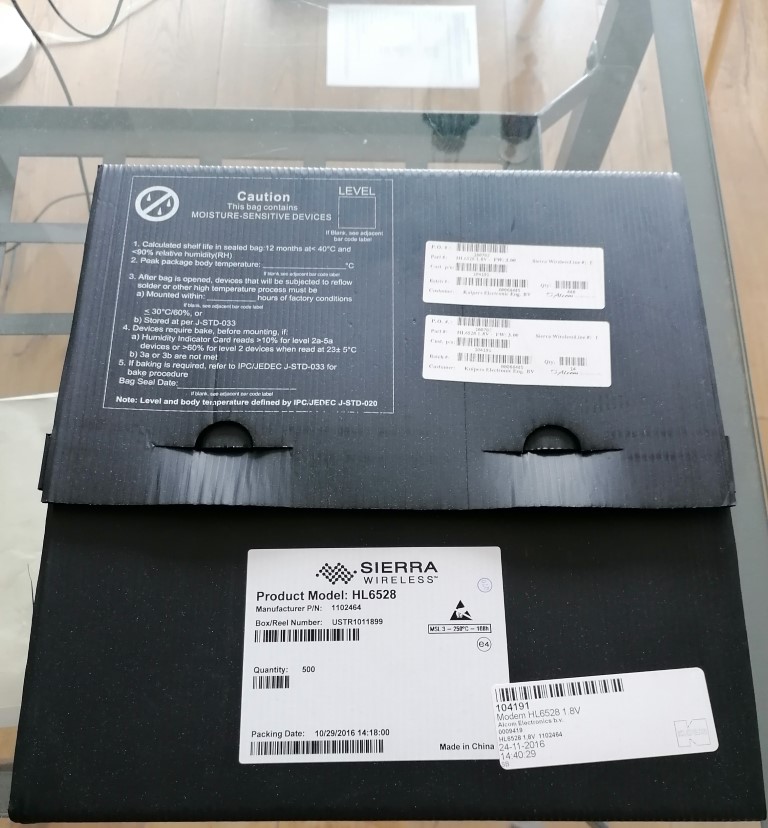 ADMTrading's tweet photo. Smart TV en enkele stoelen - https://t.co/XDIivo9oeW https://t.co/d4ZWK4ei7w