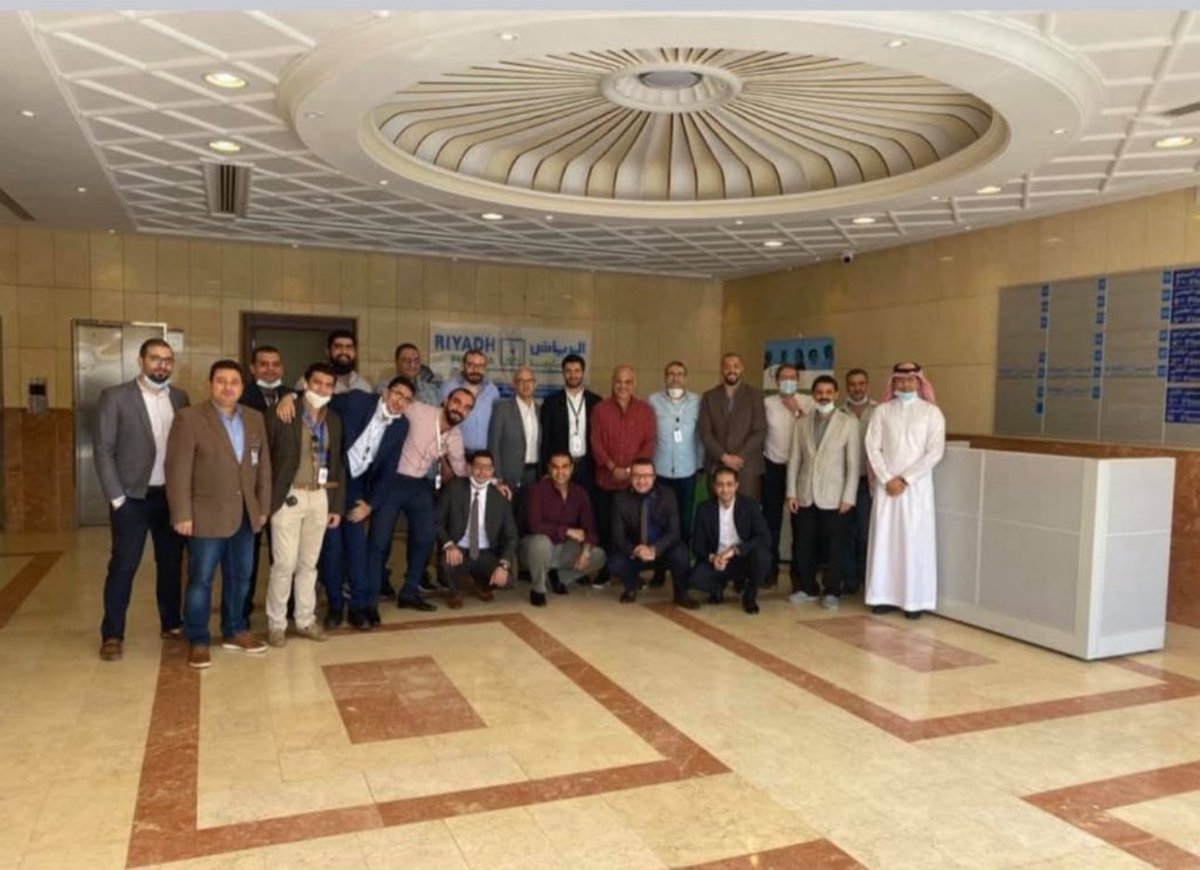 io0oi48's tweet image. اجمالي عدد السكان للعام الحالي(٣٧ مليون)
السعوديين(٢٥ مليون) 
الاجانب(١٢ مليون) 
اي ان نسبه الاجانب(٤٨٪)
كل مواطنين يقابلهما اجنبي
المخيف ان وزاره الموارد مع هذه الارقام المرعبه تعامل انخفاض نسبه البطاله(احتفال)
بينما لا تعامل نسبه الاجانب للسعوديين في العمل(احتلال) مرعب الخطورة