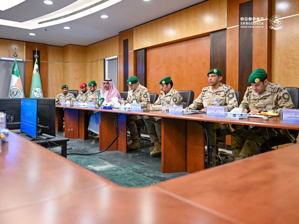 sanggovsa's tweet image. وفد من كلية نايف للأمن الوطني في رئاسة أمن الدولة يزور كلية الملك عبدالله بن عبدالعزيز للقيادة والأركان؛ لبحث أوجه التعاون المشترك، وتبادل التجارب والخبرات، بجانب تعزيز مسارات التكامل في المجالات ذات العلاقة.

#وزارة_الحرس_الوطني