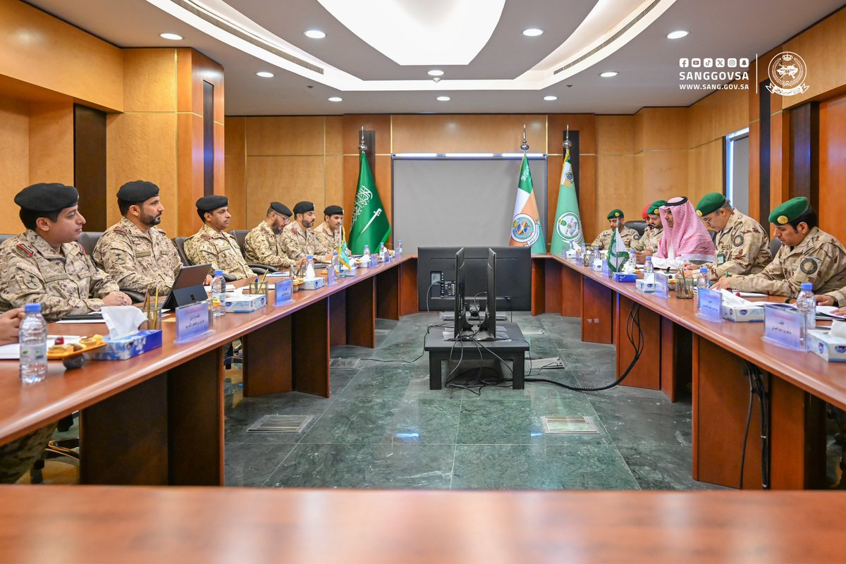 sanggovsa's tweet image. وفد من كلية نايف للأمن الوطني في رئاسة أمن الدولة يزور كلية الملك عبدالله بن عبدالعزيز للقيادة والأركان؛ لبحث أوجه التعاون المشترك، وتبادل التجارب والخبرات، بجانب تعزيز مسارات التكامل في المجالات ذات العلاقة.

#وزارة_الحرس_الوطني