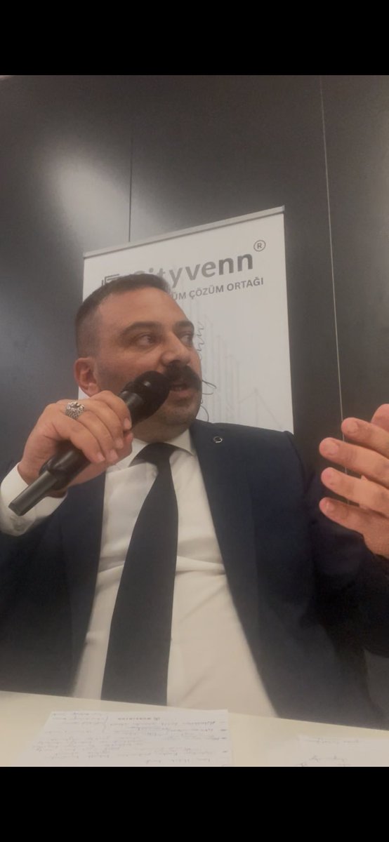 Kentsel dönüşüm süreci için büyük önem taşıyan, kentsel dönüşümün bileşenlerinin sorunları ve çözümlerinin analiz edildiği ve uygulamadan kaynaklanan sorunların ele alındığı  “Kentsel Dönüşüm Bileşenleri ve
Çözüm Çalıştayı” programına İMKON adına katılm sağladık.
