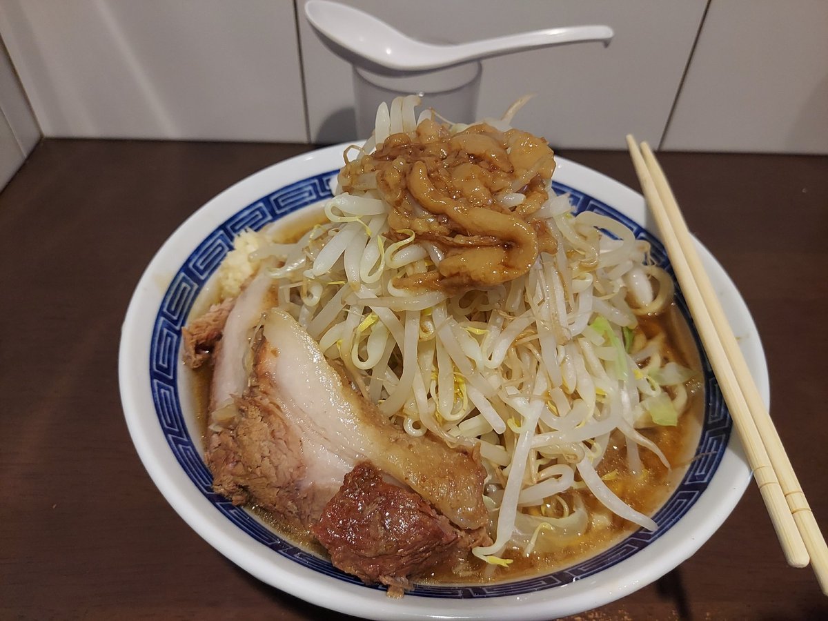 02_i_Go's tweet photo. 仕事が忙しくなかなか行けてなかったですが
久々来訪がPPでした。
しかもこのあと嬉しいこともありました。🥚
ありがとうございました。
平日昼11:00からでなくなって、また遠退くかもしれませんが日曜日行きます。
#ゼンゼン #zenzen #ラーメン #武蔵新城 https://t.co/TkdpDwxFBf
