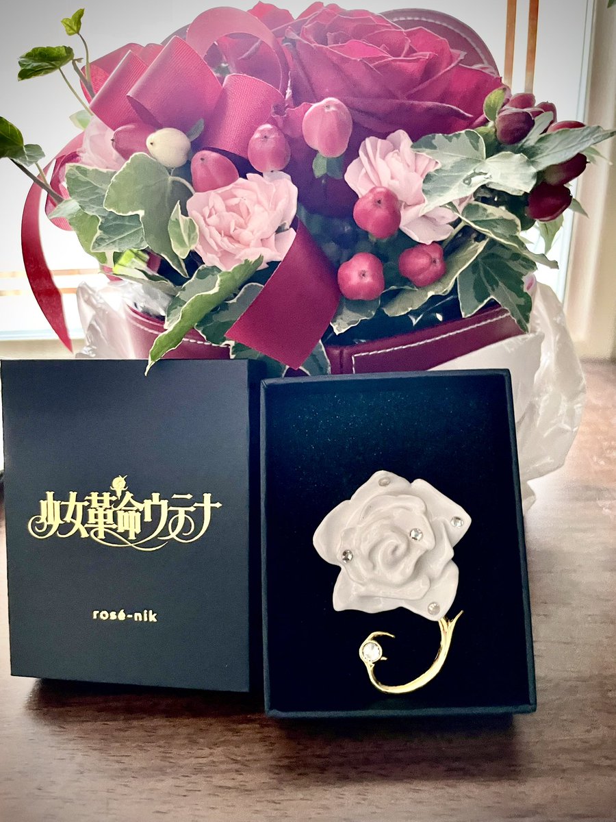 少女革命ウテナ」の「再会の薔薇 バッグとブローチ」のサンプルをrosé