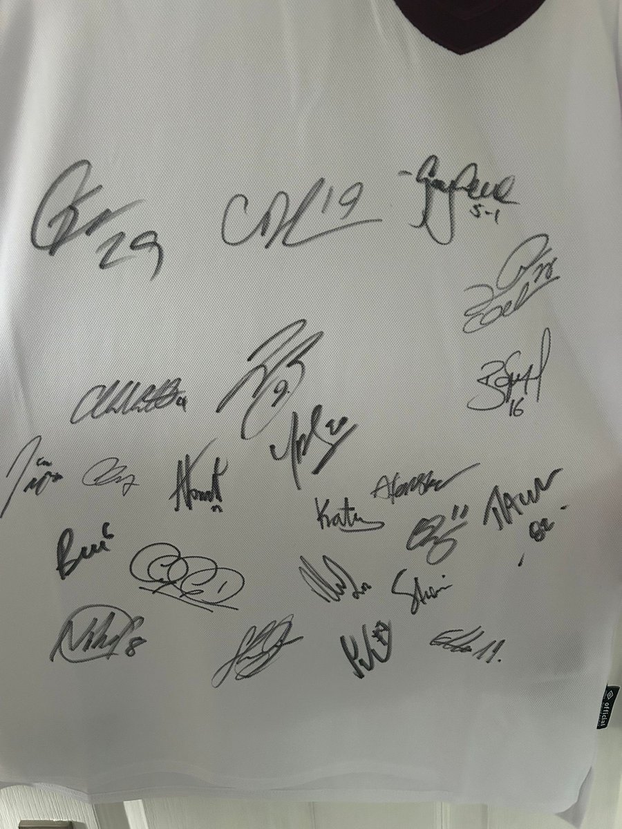 LW scouting (@lw_scouting) on Twitter photo *** SILENT AUCTION ***
I have very kindly been donated a signed Medium <a href="/JamTarts/">Heart of Midlothian FC</a> 23/24 150th centenary top to raise funds for Simpsons Special Care Babies.
Closing date is 5pm on Friday 25th July - winner will be announced right after.
Please DM to bid, all shares appreciated! *** SILENT AUCTION ***
I have very kindly been donated a signed Medium <a href="/JamTarts/">Heart of Midlothian FC</a> 23/24 150th centenary top to raise funds for Simpsons Special Care Babies.
Closing date is 5pm on Friday 25th July - winner will be announced right after.
Please DM to bid, all shares appreciated!