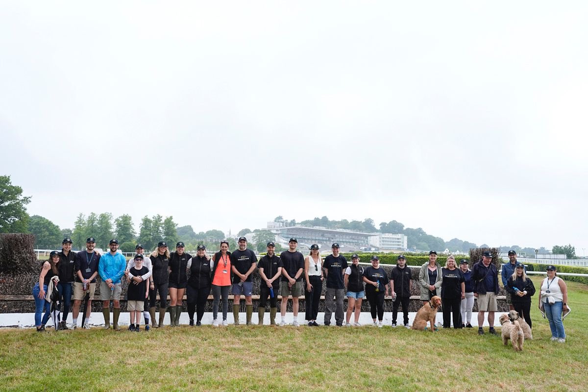 150 laps ✅

Over the past 5 days, the team at Sandown Park, members of the racing industry, local charities, and local businesses have walked day and night to help us reach our goal! 

We are raising money for the local community of Elmbridge. Donate here cfsurrey.org.uk/community-fund…