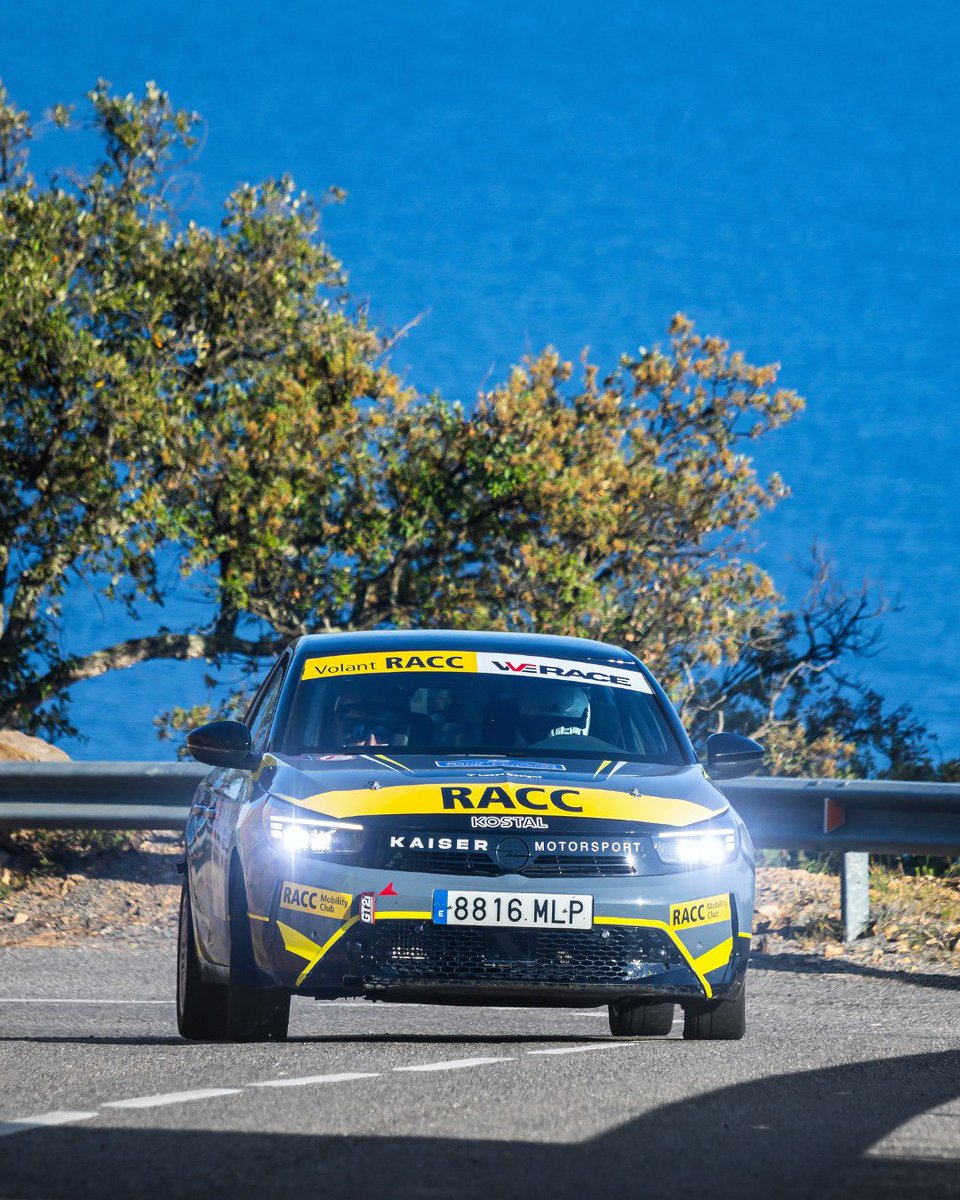 Volant RACC Trofeu WeRace tweet media