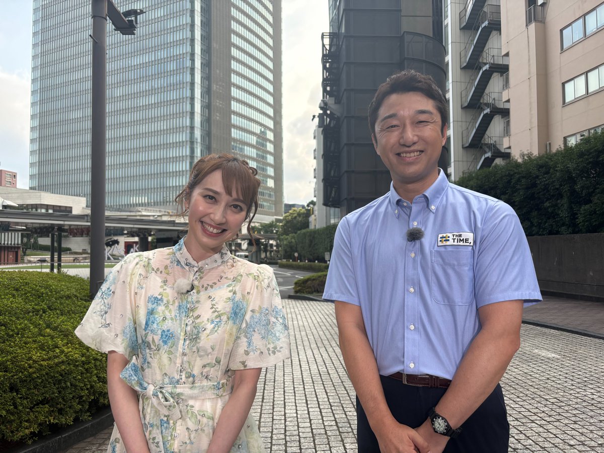 THETIME_TBS's tweet image. 🐣🐣🐣

／
🐥放送後にみんなで写真を撮ったよ📸
　しょうこお姉さんまた遊びにきてね🎵
＼

🐥.｡oO（エンターテイナー指導中！）

#thetime_tbs
#thetimeオフショット
#はいだしょうこ 
#アズミ #安住紳一郎
#アイちゃん #江藤愛 @aietoTBS 
#オザワ #小沢光葵 
#ヨシムラヨッシー #吉村恵里子…