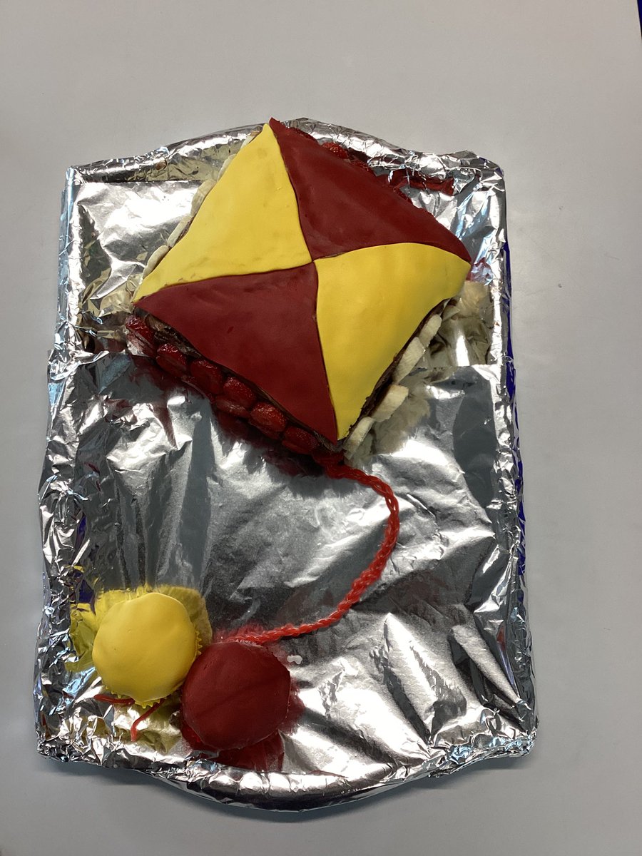 SpringfieldPri1's tweet image. A huge well done to Class 8 for all the hard work they put into designing and making the cake! It looked amazing and tasted even better! Go Springfield!