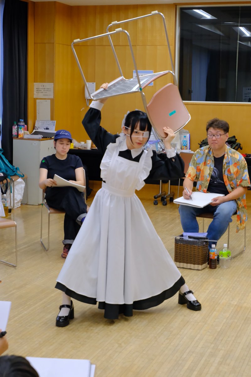 急に龍が如くの世界観になる
メイドクロッキー会です
モデルさんかなり頑張ってます☝️