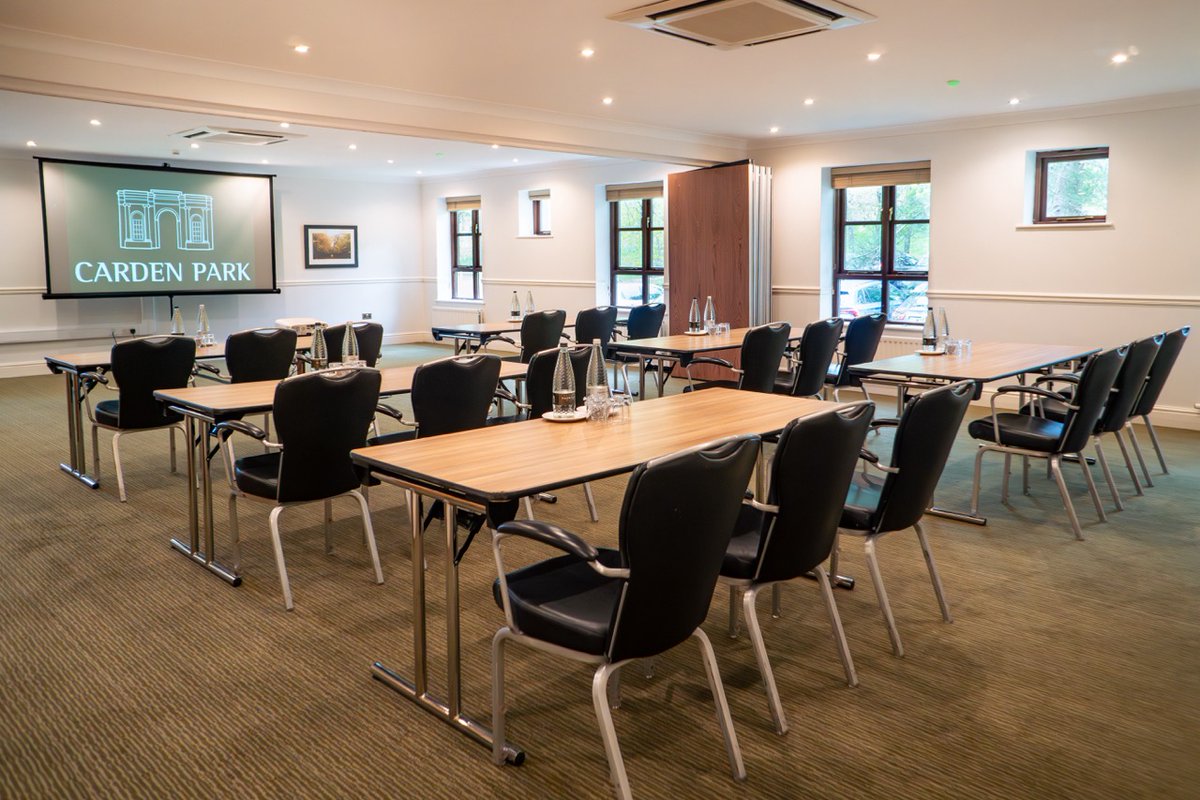 cardenpark's tweet image. Whether you're planning a meeting, exam or team training session, we have the facilities to host you 🙌

Our spaces are all equipped with wall-mounted plasma screens, air conditioning and natural daylight.

Find out more at bit.ly/businessandcon…

#meetingroom #CheshireVenue