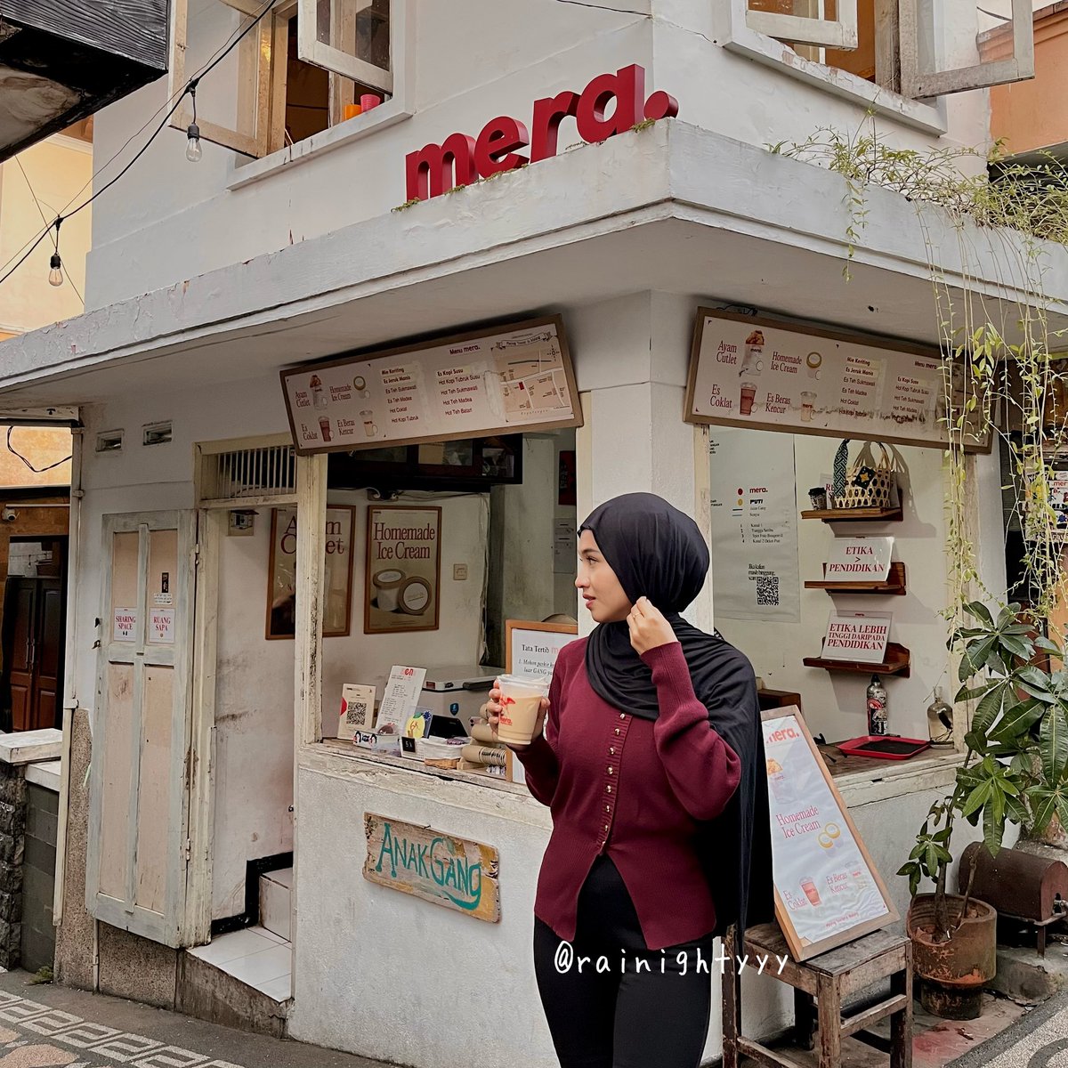 rainightyyy's tweet photo. marood cardi❤️

https://t.co/ki767HrJw1 
Cakep bgtt cuttingan dan looksnya bikin keliatan mewah, bahannya ga yg gatel or gampang berbulu klo udah dicuci. Klo mau casual bisa dipakein jeans/flare pants kyk aku, or klo mau aga luxury bisa dipakein satin skirt. BTW under 100k😍😍 https://t.co/VS5Dl5KSFS