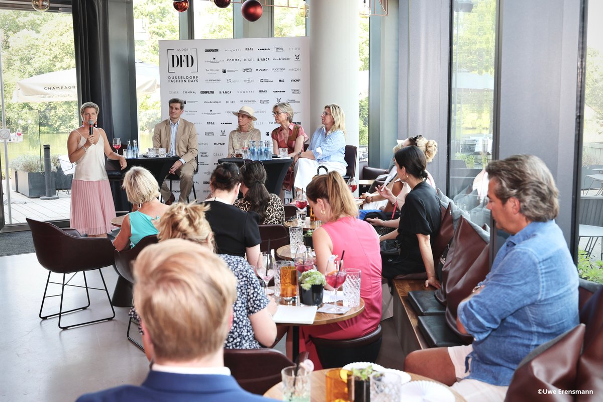 Die #DüsseldorfFashionDays finden vom 16.-23.7. statt. Am Samstag 19.7. wird es dafür einen Aktionstag mit rund 150 Events geben, an dem zahlreiche Geschäfte und Gastronomien teilnehmen.

Alle Veranstaltungsdetails gibt es unter dfd-festival.de und rausgegangen.de/duesseldorf