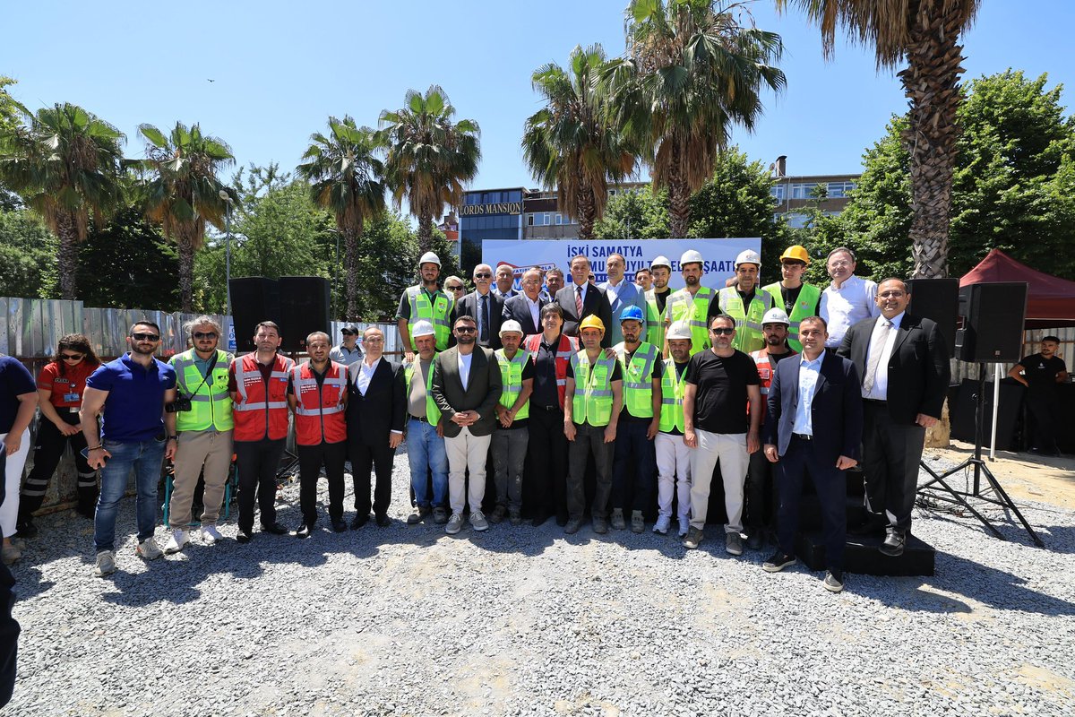 İstanbul'un altyapısını güçlendirmeye devam ediyoruz.

Ekrem Başkanımızın vizyonuyla İstanbul’a hak ettiği gibi hizmet dönemini başlattık.

Fatih’te su taşkınlarına son verecek Samatya Yağmur Suyu Tüneli’nde TBM kazımızı tamamladık. 

İstanbul’umuza hayırlı olsun.