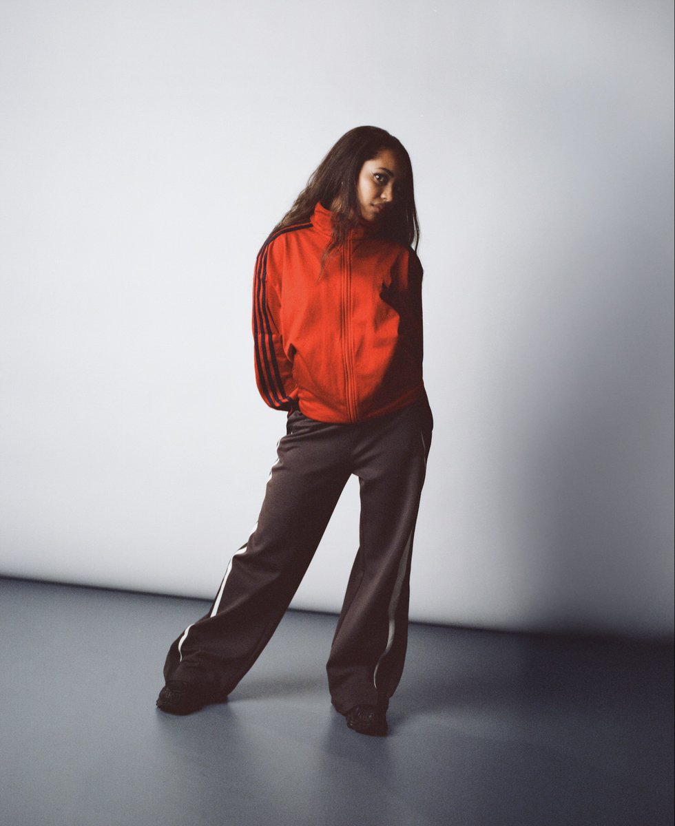 CLASH (@clashmagazine) on Twitter photo .<a href="/OlympiaVitalis/">Olympia Vitalis</a> shares gorgeous new EP 'People Watching' - a UK soul talent to look out for...
clashmusic.com/news/olympia-v… .<a href="/OlympiaVitalis/">Olympia Vitalis</a> shares gorgeous new EP 'People Watching' - a UK soul talent to look out for...
clashmusic.com/news/olympia-v…