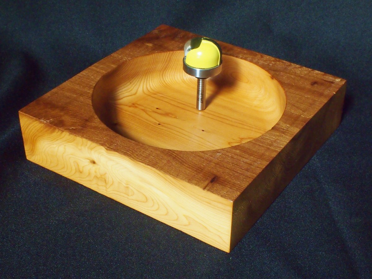 bitmotrouterbit's tweet image. ディッシュビットは、トレーやお盆、お皿の彫り込みなどに適したビットで高い人気を誇ります。
BＴＭＴでは一般的な半径6mmに加え、お客様からリクエストの多かった「小さな丸み」や「ゆるやかな丸み」をラインナップしました。
btmt.jp/SHOP/180506/li…