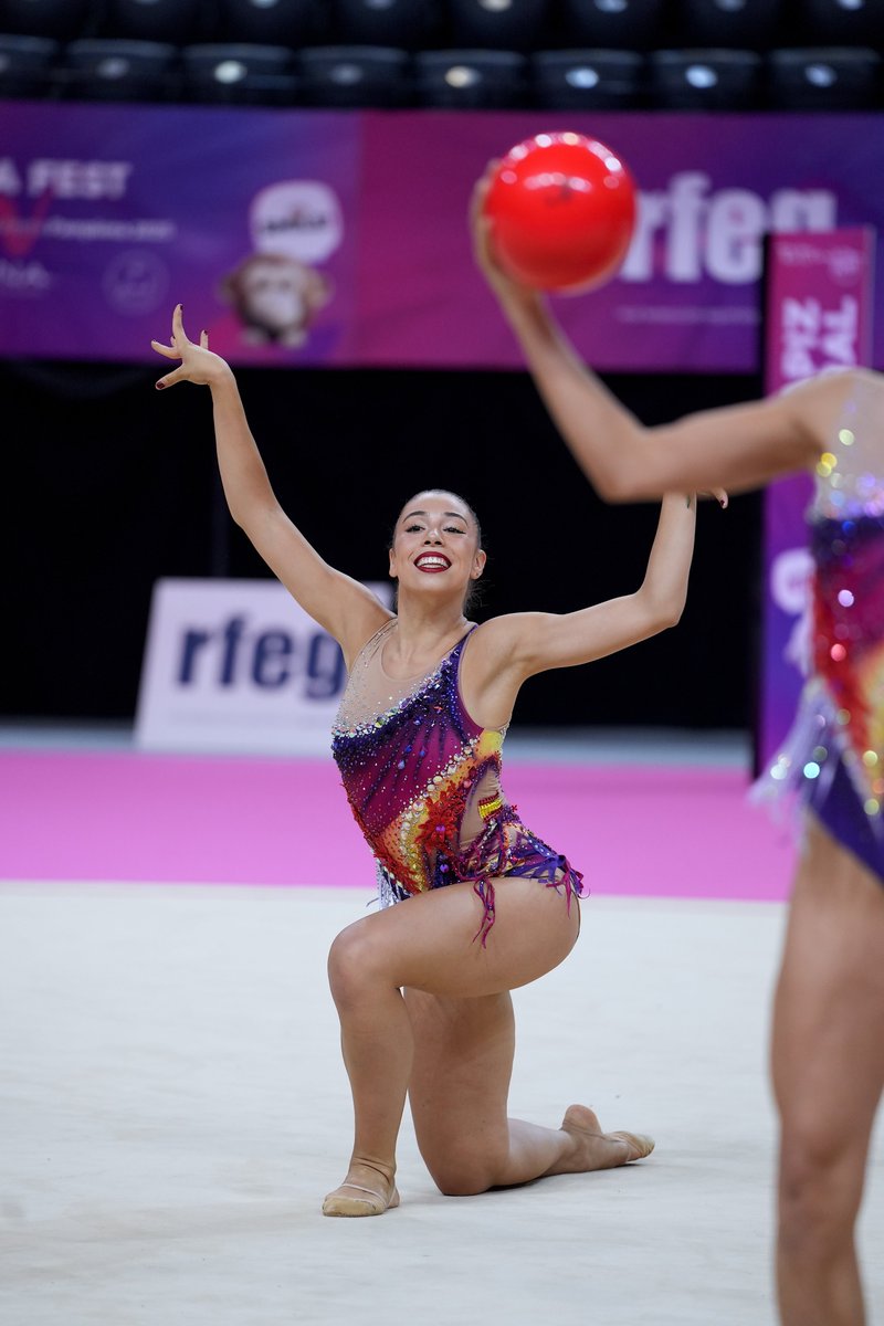 RFEGimnasia's tweet photo. ⭐️ De nuevo, sobre el tapiz de #RitmicaFest, hemos podido disfrutar de las TRICAMPEONAS de Europa! 🥇 https://t.co/HA5pHmg9zS