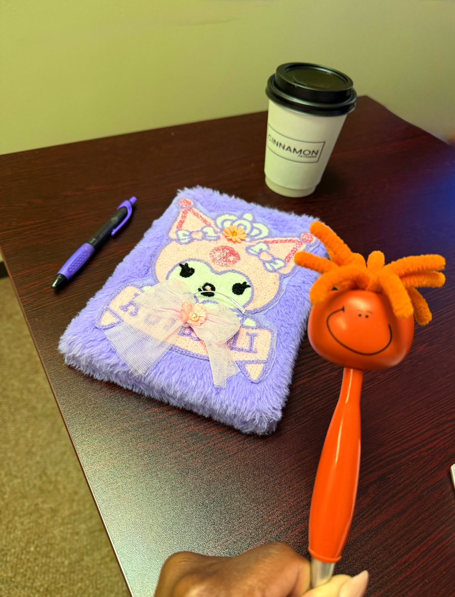 I expropriated these pens from my colleagues 😁

The purple from my boss and the orange from my mentor. They look better with me (I told them) 🤓

I have seen more things in their offices that would look better in my office, but one at a time 🤓

[Forget what I said in the past,