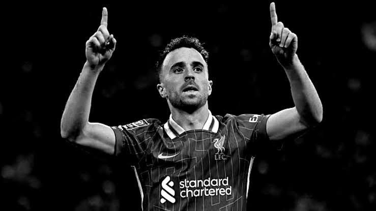 From the terraces of the West Block to the Kop,
We send strength, solidarity and silence. Rest in peace, Diogo and André. Forever remembered. Forever missed.💔