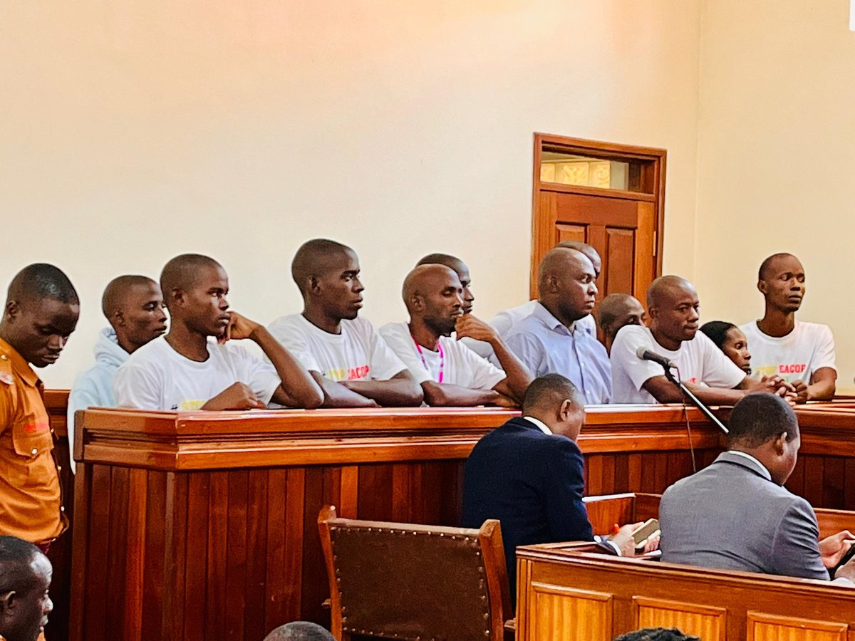 Polluters_Out's tweet image. 🛑COURT UPDATE🛑
Yesterday, the #KCB11 were in court and were further remanded to prison until July 11. This is not justice, this is intimidation.
We stand in solidarity with the #KCB11 and we will not stop protesting the destructive #EACOP project and its funding.
If you are…