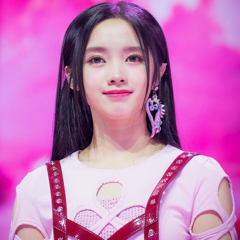 fairyelisia's tweet photo. Please don’t forget that #ELISIA is one of the strongest main vocalists, an early favorite during UT days, and made history in UNIS. She stood out for her exceptional vocal and dance skills, consistently performing well and delivering memorable stages throughout her journey. 🩷🫂 https://t.co/uPDm6rf6Gi