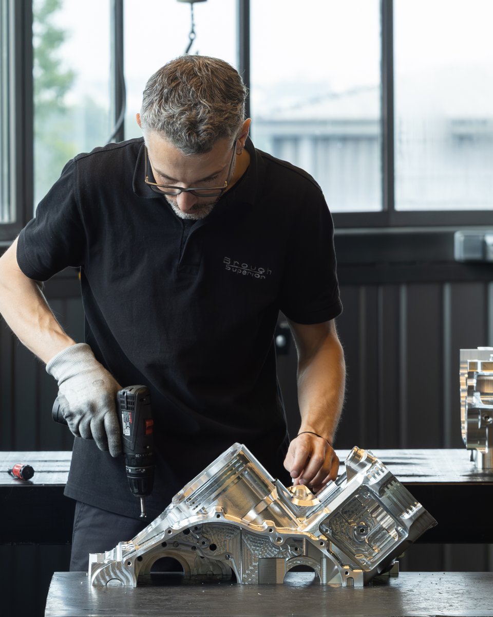 Richard_Mille's tweet image. The RMB01, powered by a sculpted 997cc twin-cylinder engine, blends the spirit of Richard Mille watches with high-performance motorcycle engineering, without gimmicks.