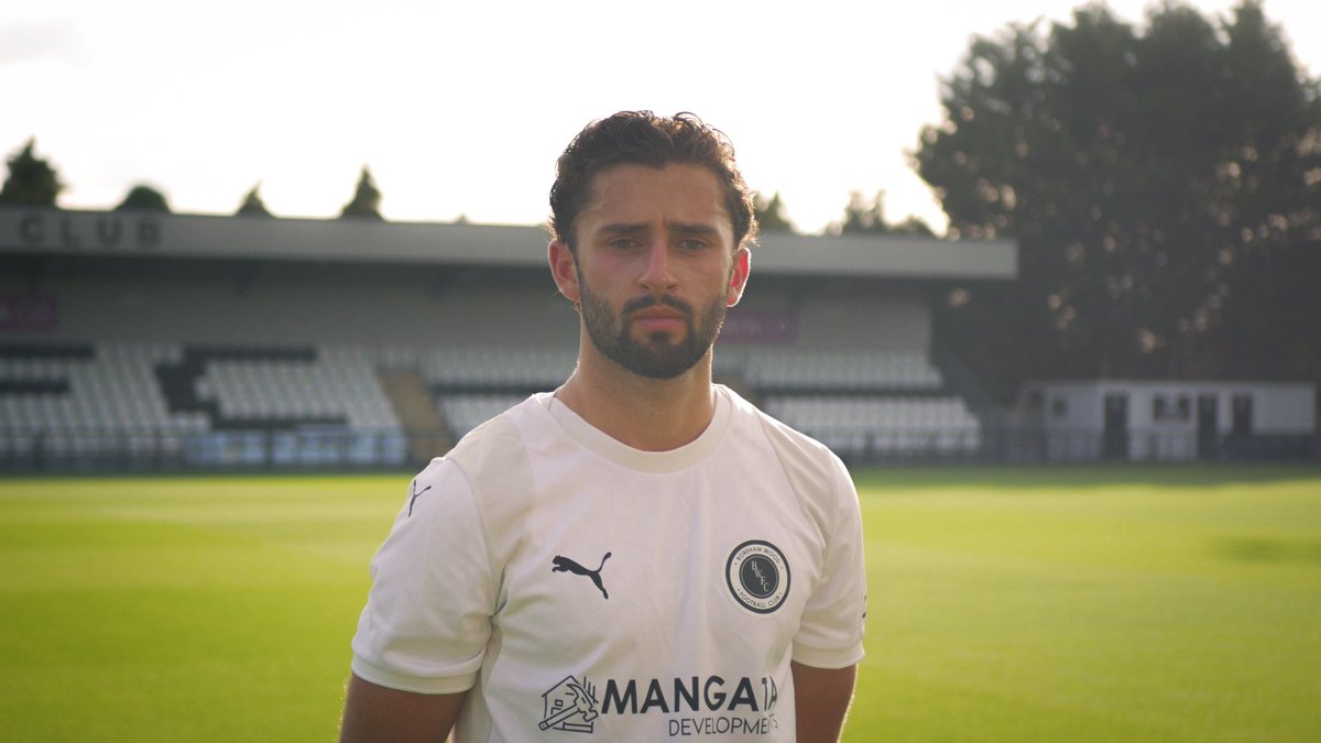 L7K7_'s tweet photo. Got called down to Meadow Park the other evening to shoot an interview and grab some photos for @BOREHAM_WOODFC’s newest signing, Aaron Henry.

Always fun to work with those at BWFC! https://t.co/SPdwJcZaAQ