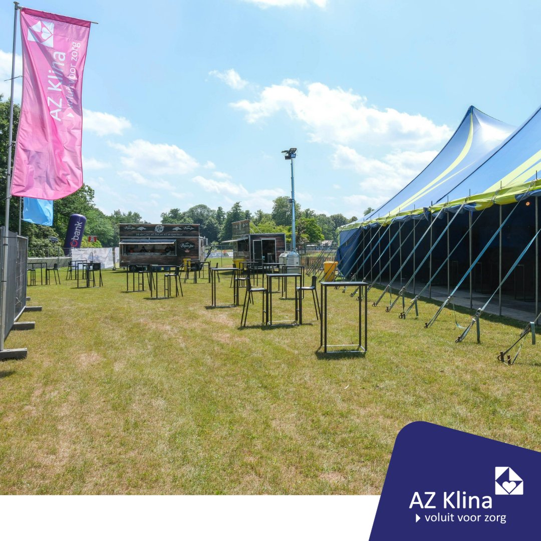 AZKlina's tweet photo. 📸 Nog even nagenieten...

Vorige week genoten we samen van een zonnige editie van het jaarlijkse Klina Café tijdens het BK tijdrijden in Brasschaat 🚴‍♀️☀️.

#KlinaCafé #bktijdrijden #VoluitVoorZorg https://t.co/VSkgQdXjrJ
