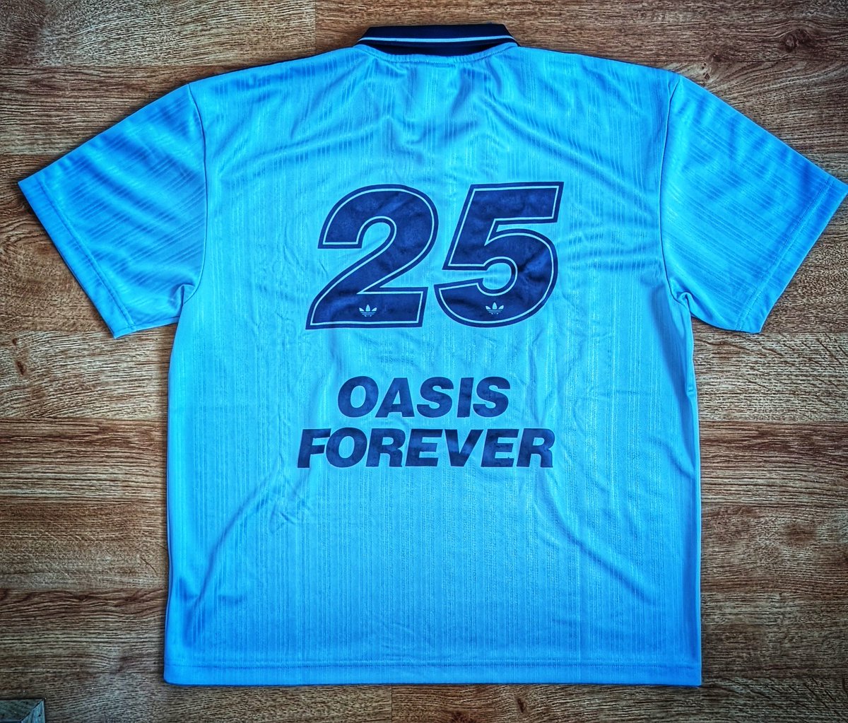 And another @adidas x @oasis jersey in the house. Free nameset