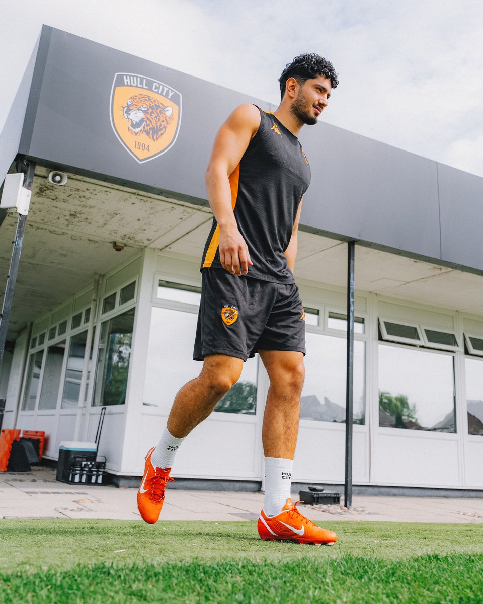 Hull City tweet media