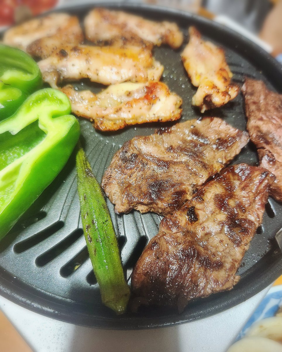 MomoMten's tweet photo. 退院して久々のお家ご飯はやっぱり肉よね🤤🤤 https://t.co/I2Uz8kImQd