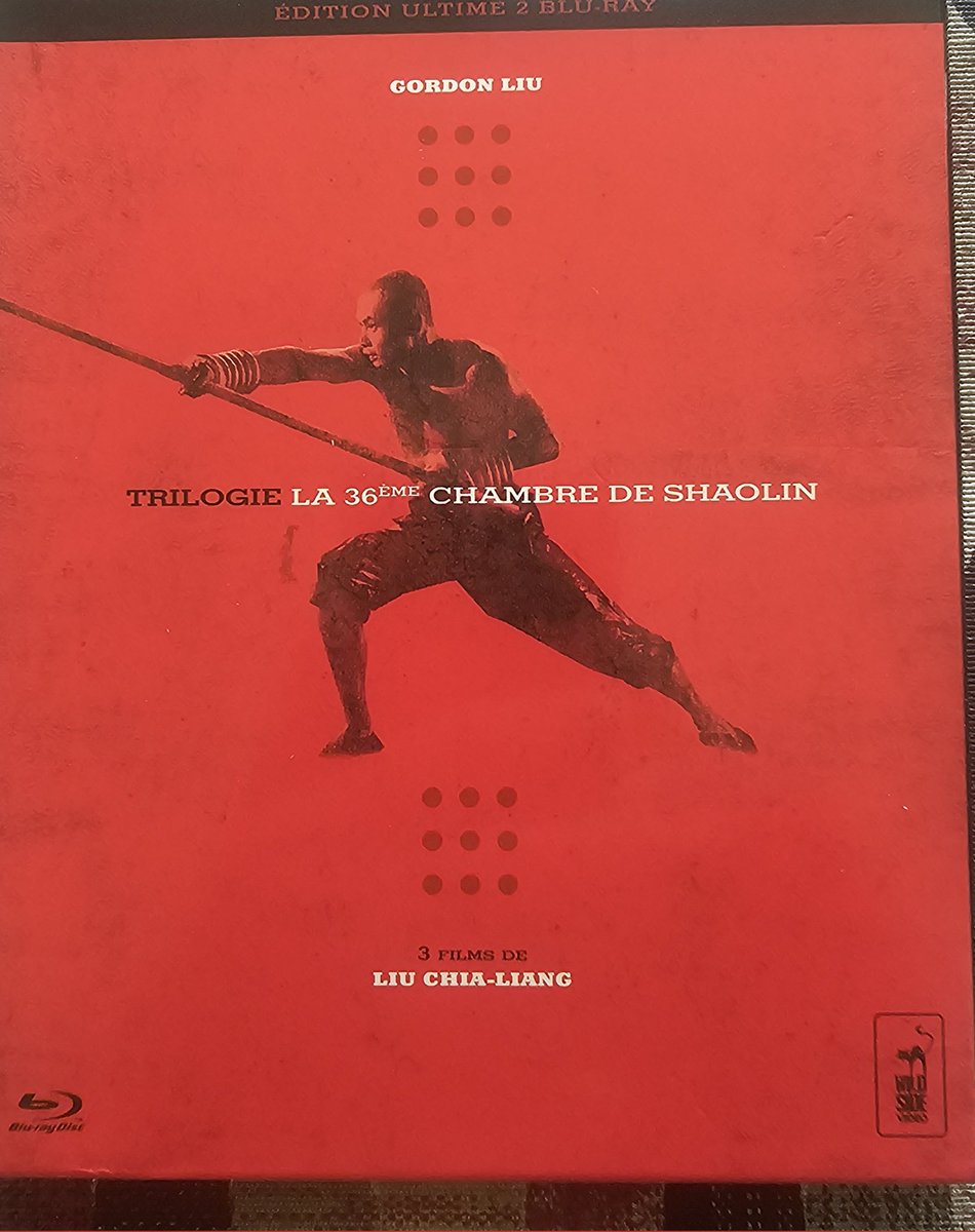 DavidDaviddear's tweet photo. Big scam in buying this pack, the discs are scratched. Don't buy from websites that buy second-hand only Amazon https://t.co/FFqV67yX2p