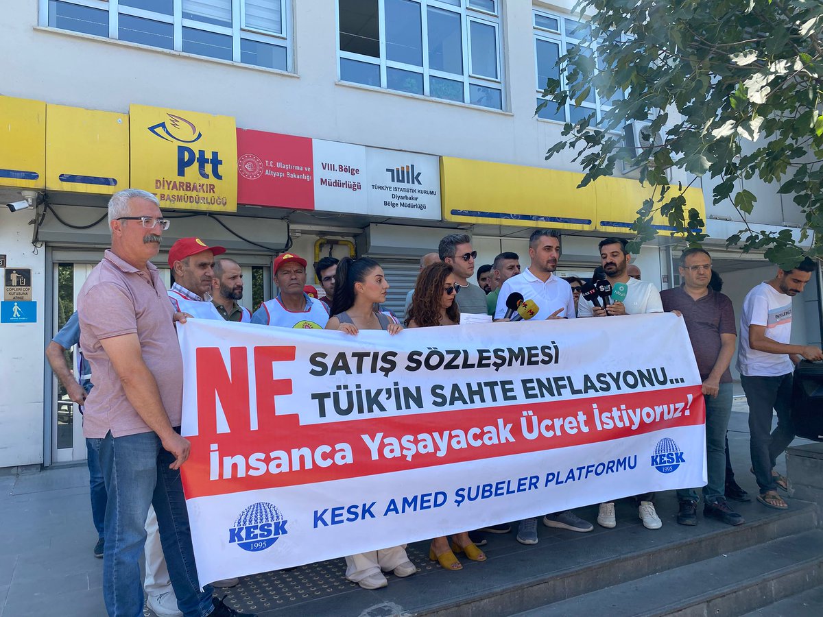 Haziran enflasyonu TÜİK’e göre aylık %1,37 yıllık #enflasyon %35,05 ENAG’a göre aylık %3,05 yıllık %68,68
TÜİK’in Rakamları Yalan Yoksulluk Gerçek 
İnsanca yaşayacak ücret için ⁦sendikamsı yapıların satış sözleşmesine ve sahte enflasyona karşı alanlarda olmaya devam edeceğiz!
