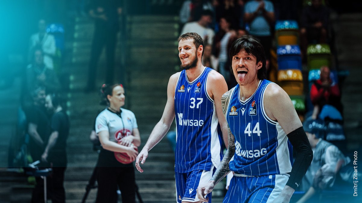 SKYLINERS verabschieden Duo frankfurt-skyliners.de/news-service/d… #skyliners #frankfurt #easycreditbbl