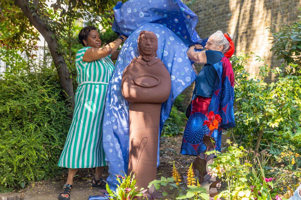 justinesimons1's tweet image. Congratulations to Gaylene Gould and team for creating a powerful and thoughtful tribute to Mary Woolaston.
Make sure to stop by @CalthorpeCG to see the new statue Mary Woolaston and the Healing Wells by @BennettMale ⛲️
Supported by @SadiqKhan’s Untold Stories✨