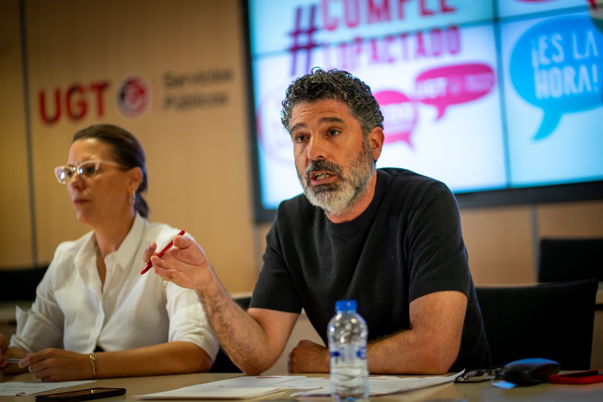 FSC-CCOO (@fscdeccoo) on Twitter photo <a href="/PalazzoLucho/">Lucho Palazzo</a> <a href="/UGT_SP/">UGT Servicios Públicos</a> 🗣️ Lucho Palazzo: «El 8 de julio nos vamos a concentrar en el inicio de unas movilizaciones que se sustentarán en el tiempo si no se atienden nuestras reivindicaciones. No descartamos ningún escenario: lo que queremos es conseguir lo que tenemos pactado».
#CumpleLoPactado <a href="/PalazzoLucho/">Lucho Palazzo</a> <a href="/UGT_SP/">UGT Servicios Públicos</a> 🗣️ Lucho Palazzo: «El 8 de julio nos vamos a concentrar en el inicio de unas movilizaciones que se sustentarán en el tiempo si no se atienden nuestras reivindicaciones. No descartamos ningún escenario: lo que queremos es conseguir lo que tenemos pactado».
#CumpleLoPactado