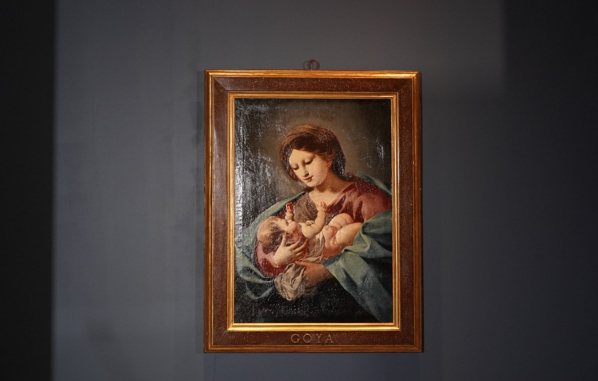 Goya en la Aljafería (@goyaenaljaferia) on Twitter photo 🖼️ La presidenta de las Cortes de Aragón, <a href="/MartaFe24/">Marta Fernández Martín</a>, acompañada por el director general de Cultura, Pedro Olloqui, ha presidido el acto de presentación de la obra `La Virgen con el niño´, que se incorpora a la exposición ‘Goya, del Museo al Palacio’. 🖼️ La presidenta de las Cortes de Aragón, <a href="/MartaFe24/">Marta Fernández Martín</a>, acompañada por el director general de Cultura, Pedro Olloqui, ha presidido el acto de presentación de la obra `La Virgen con el niño´, que se incorpora a la exposición ‘Goya, del Museo al Palacio’.