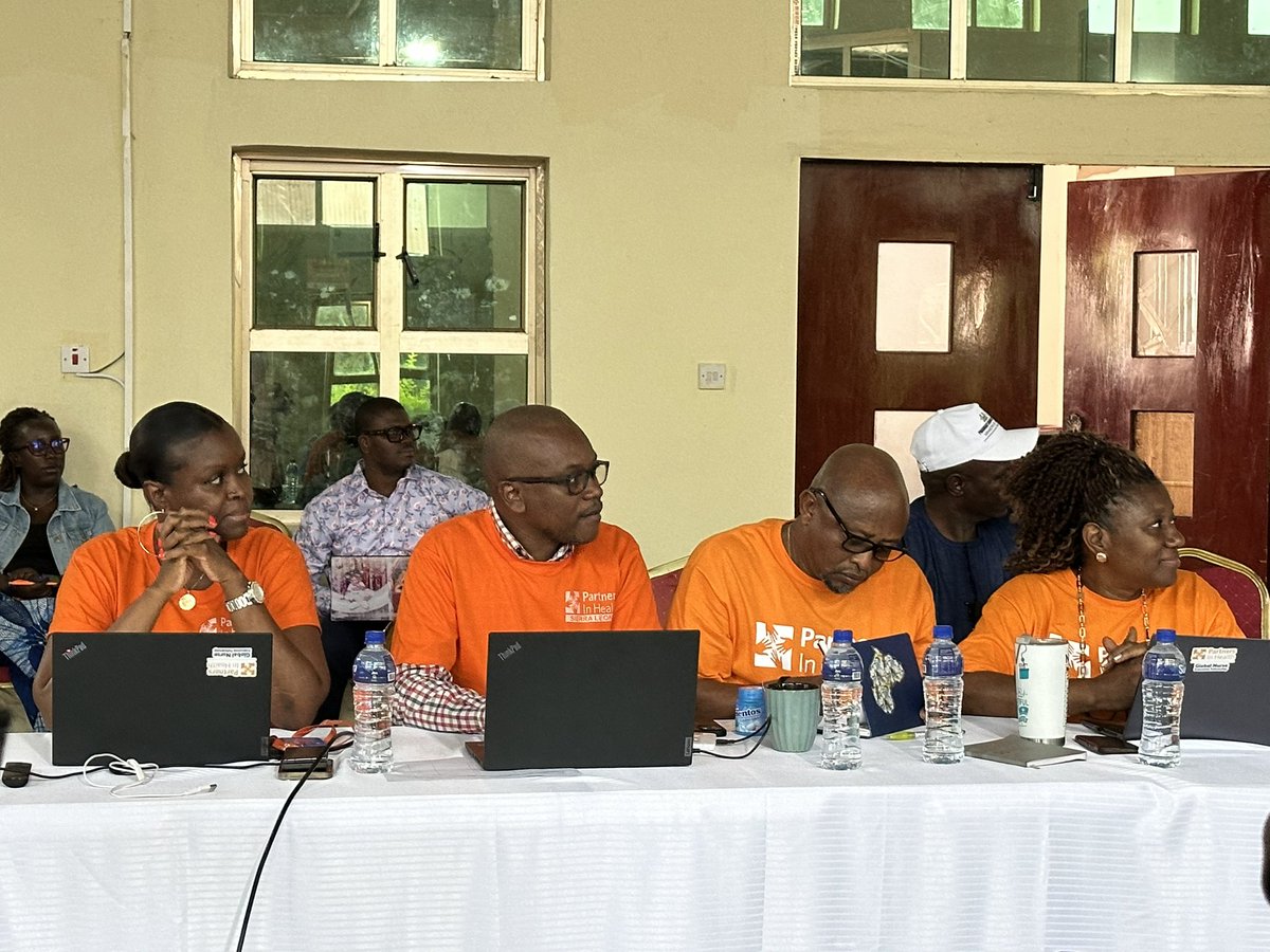 mohs_sl's tweet image. Happening now!! The national steering committee of @MoH and @pihsierraleone meet to discuss the completion & official commissioning of the maternal center of excellence in #Kono. When ready, this facility will completely transform healthcare for mothers and babies in #SierraLeone